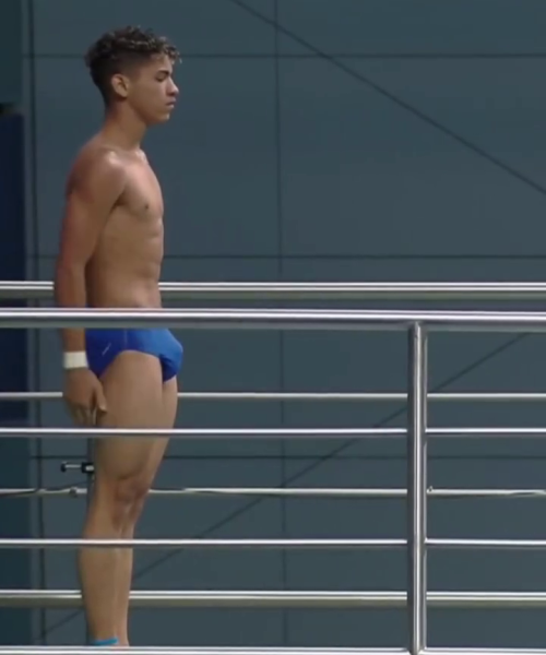 Hot Young Boy With Impressive Bulge