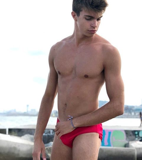 Amazing Young Swim Boys